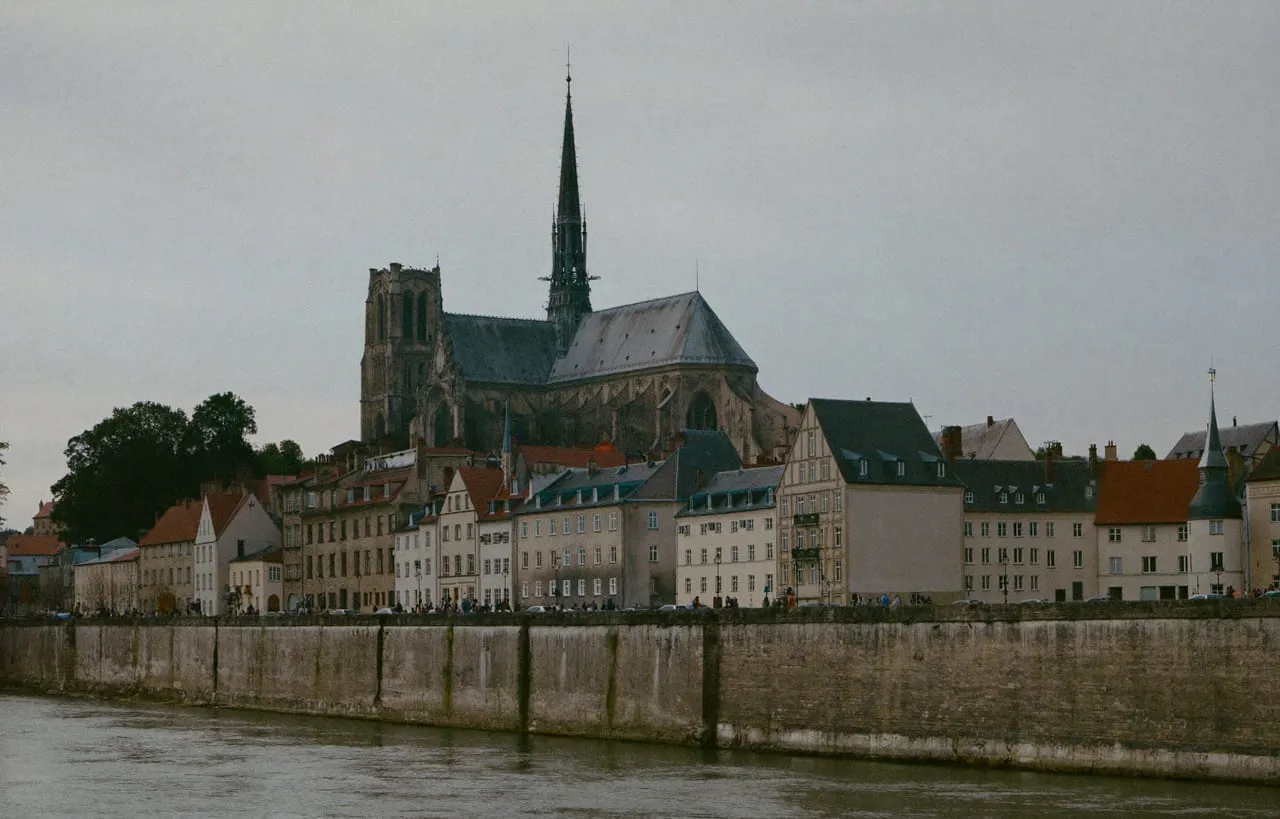 L'Iton et la cathédrale Notre-Dame d'Évreux